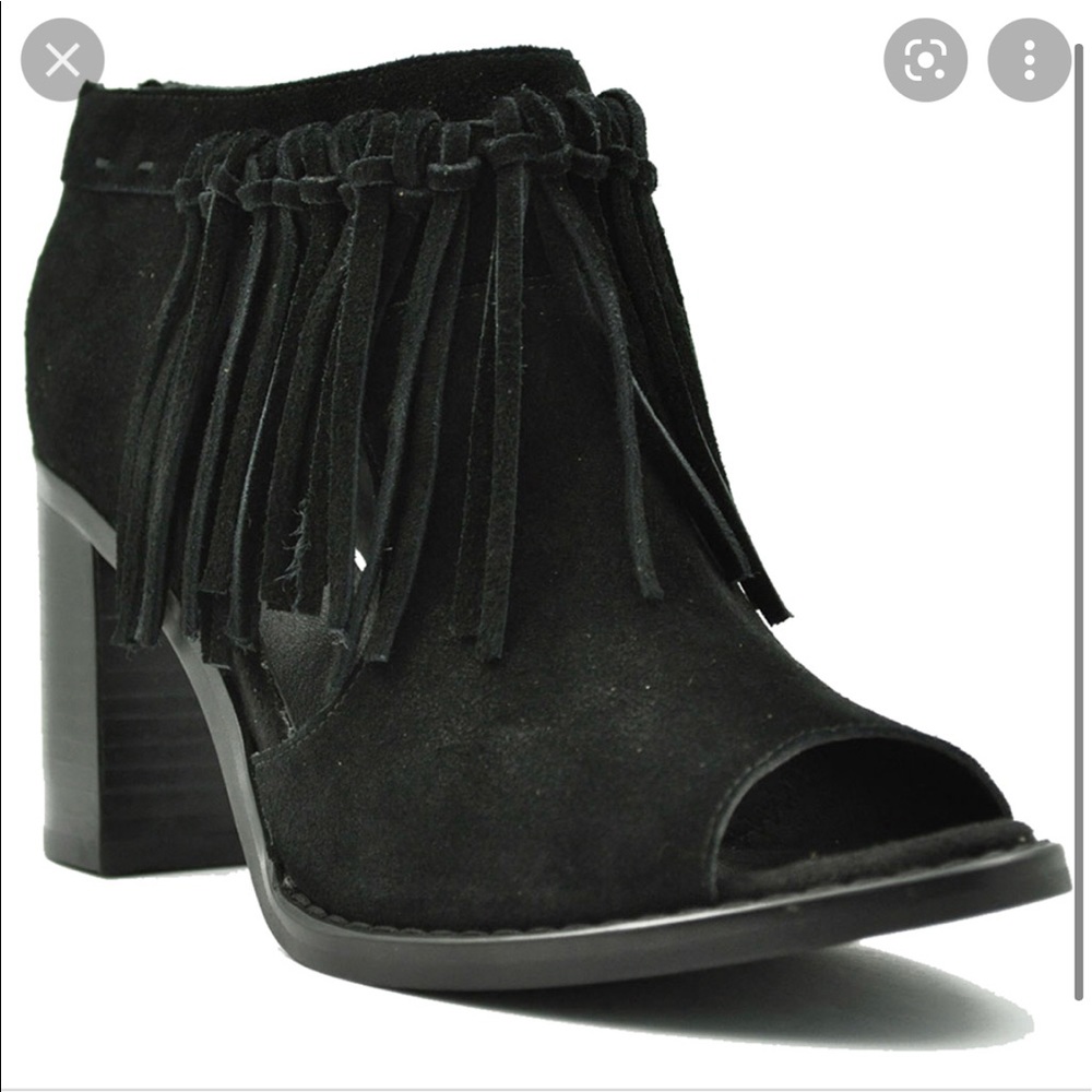 Sbicca hickory black fringe heels sz 6